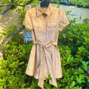 👚Griffin Paris Top/Blouse/Tunic in a metallic brushed gold. Size Small - EUC